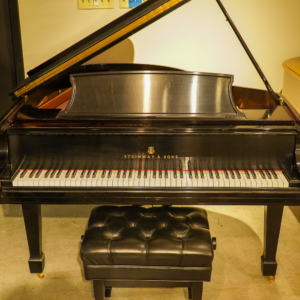 Image forSteinway & Sons “S” Baby Grand