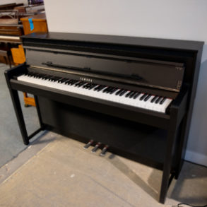 Image for Yamaha CLP-585 Clavinova Digital Piano