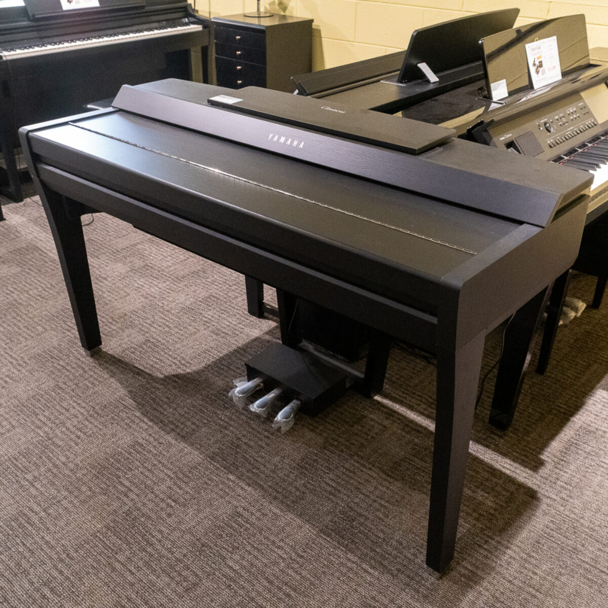 Yamaha CVP-809 Clavinova Digital Ensemble