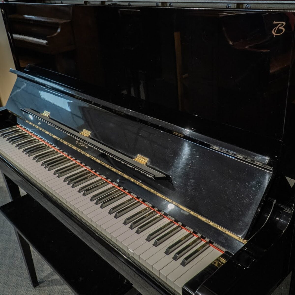 Boston UP-132 52″ Upright