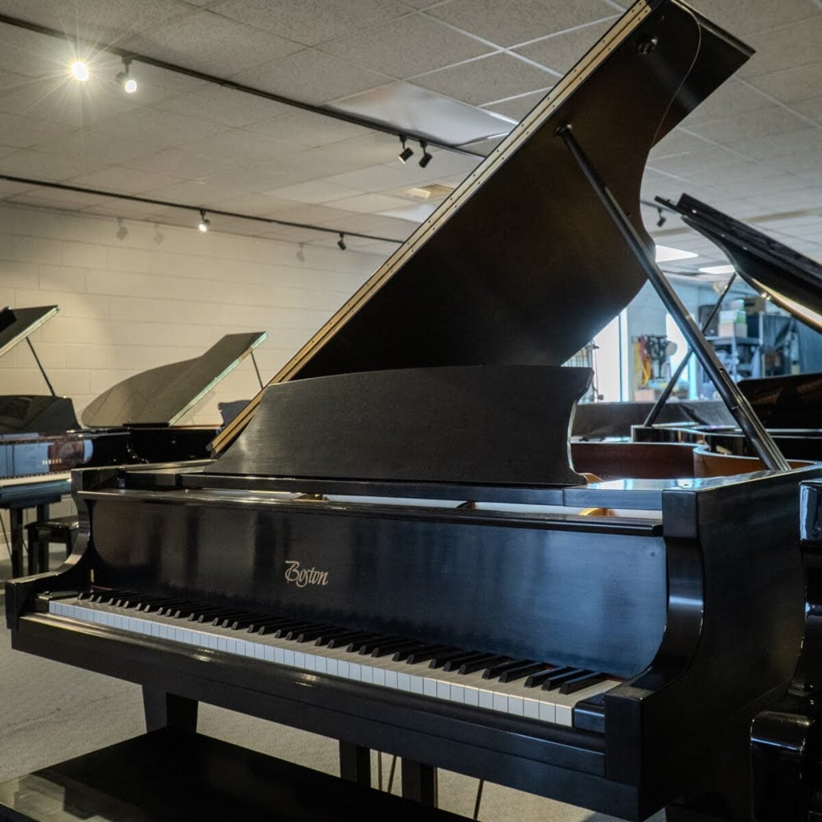 Boston GP-163 Conservatory Baby Grand