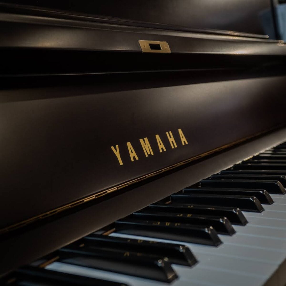 Yamaha P22D Institutional Style Studio