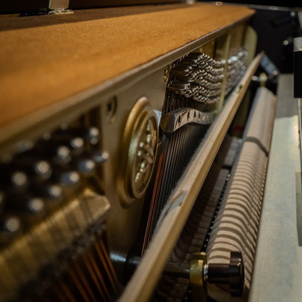 Yamaha P22D Institutional Style Studio