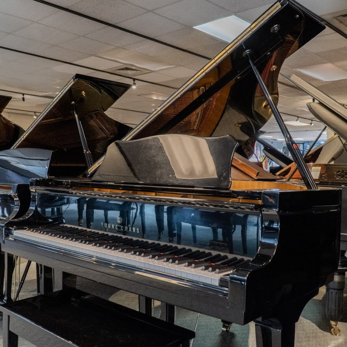 Young Chang TG-150 Baby Grand