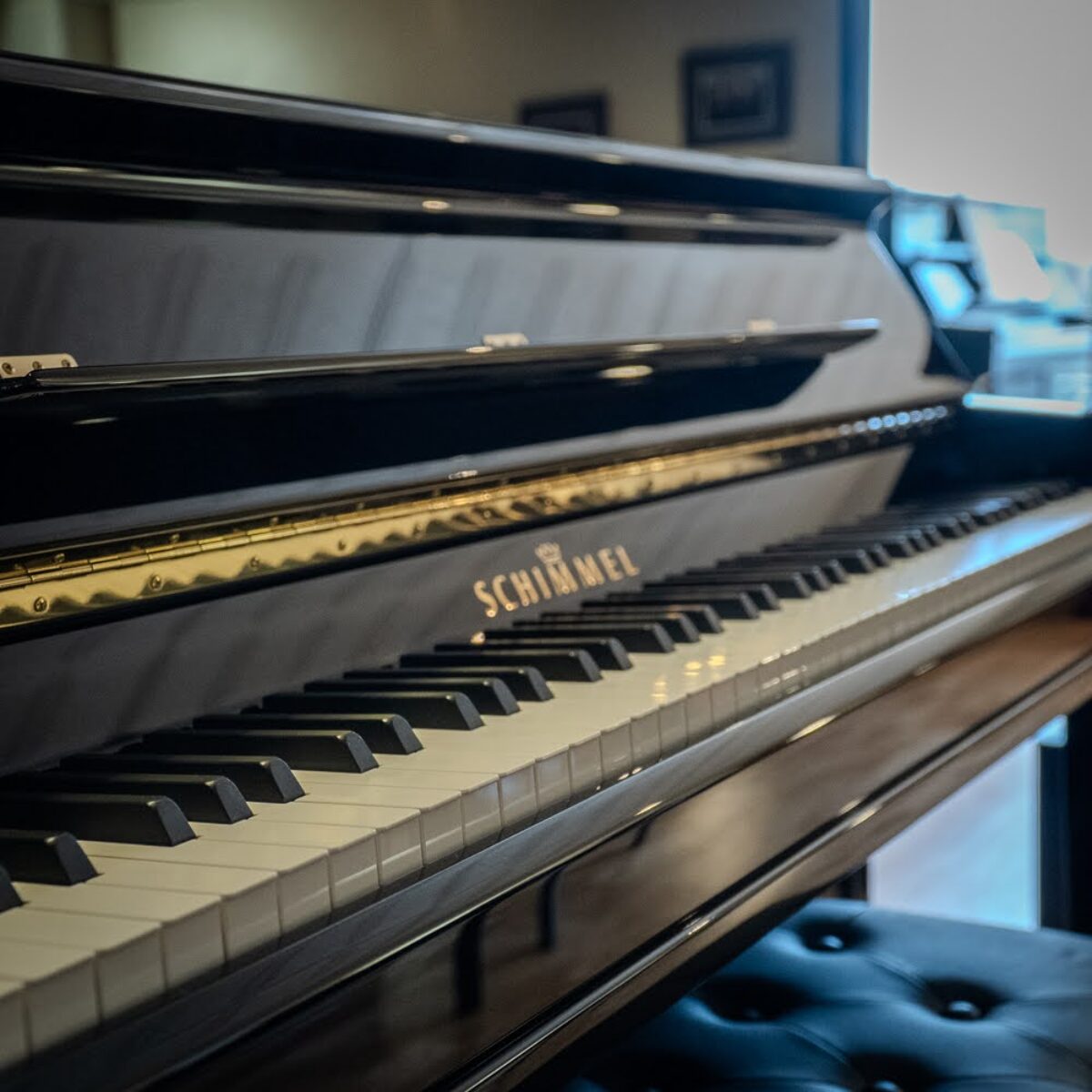 Schimmel K132T “Konzert” Premium German Full Upright